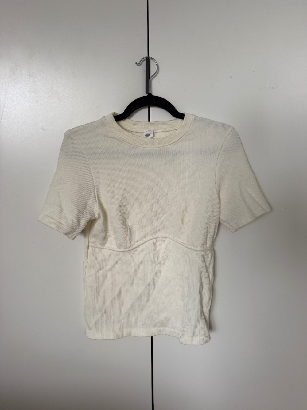 Fabletics Cream Ribbed Short Sleeve Athletic Top Size L